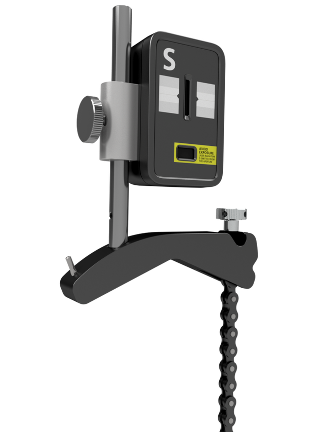 AT-100_-_Product_shot_-_S8_on_v-bracket_position